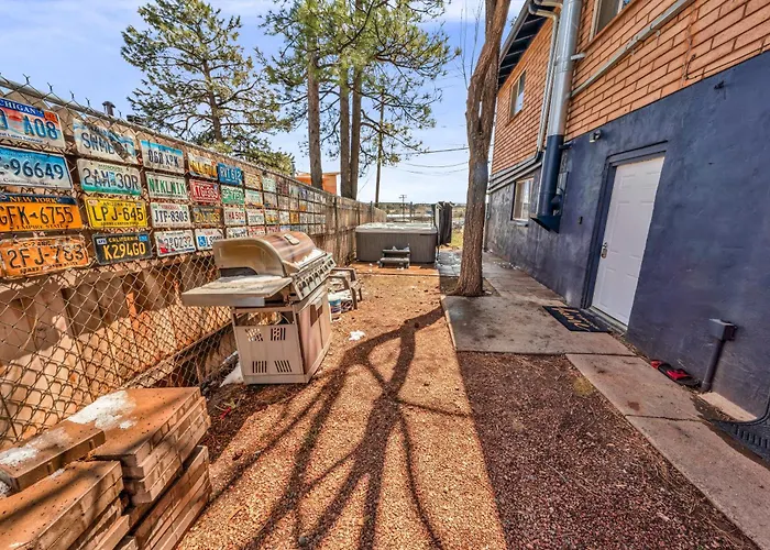 New I Mountain Views I Hot Tub I Lawn Games I Patio I Bbq Ferienhaus Flagstaff