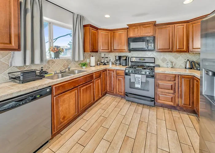 Ferienhaus New I Mountain Views I Hot Tub I Lawn Games I Patio I Bbq *